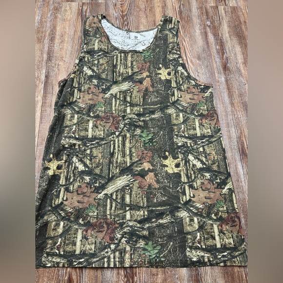 Camo Mossy Oak tank top - Picture 1 of 3